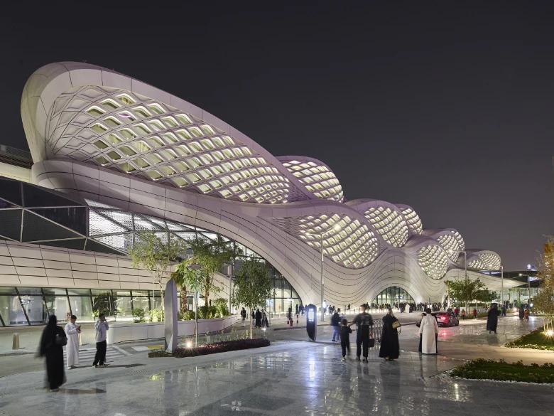 2 zaha hadid kafd metro station hufton+crow