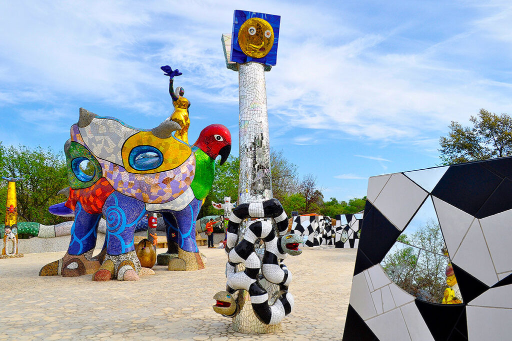 Niki De Saint Phalle sculptures