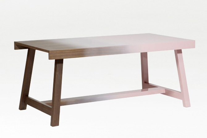 Niebla Table de Hella Jongerius