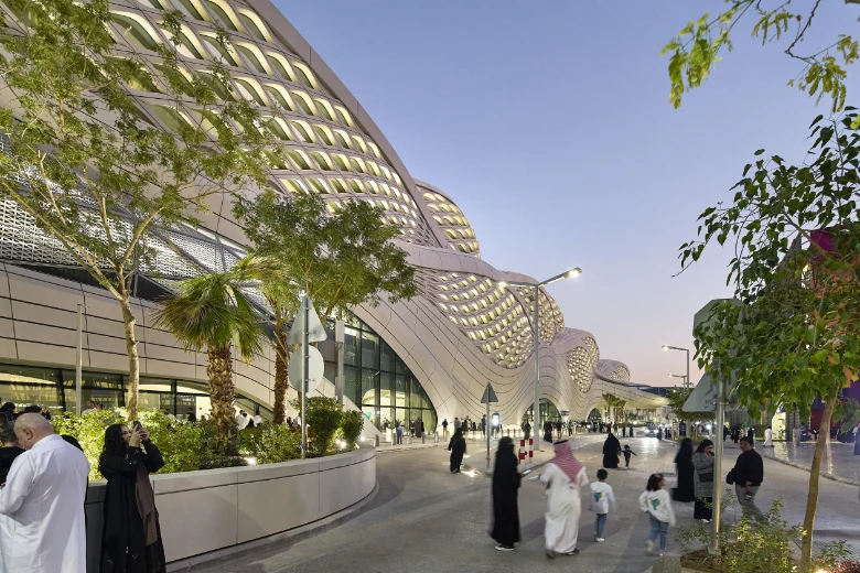 3 zaha hadid kafd metro station hufton+crow