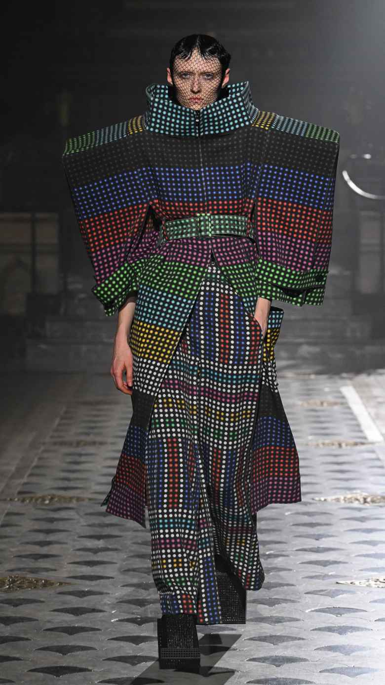 anrealage fw 2025 look 02