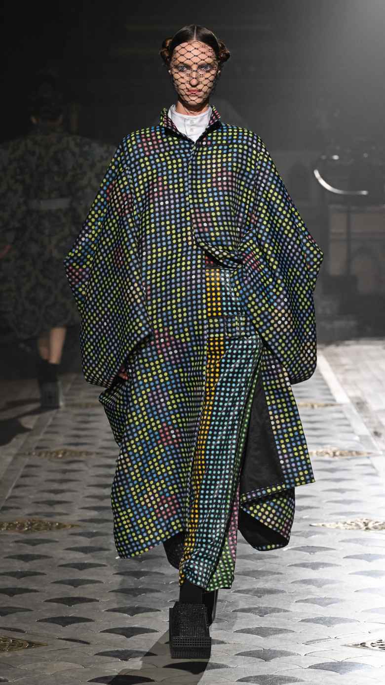 anrealage fw 2025 look 11