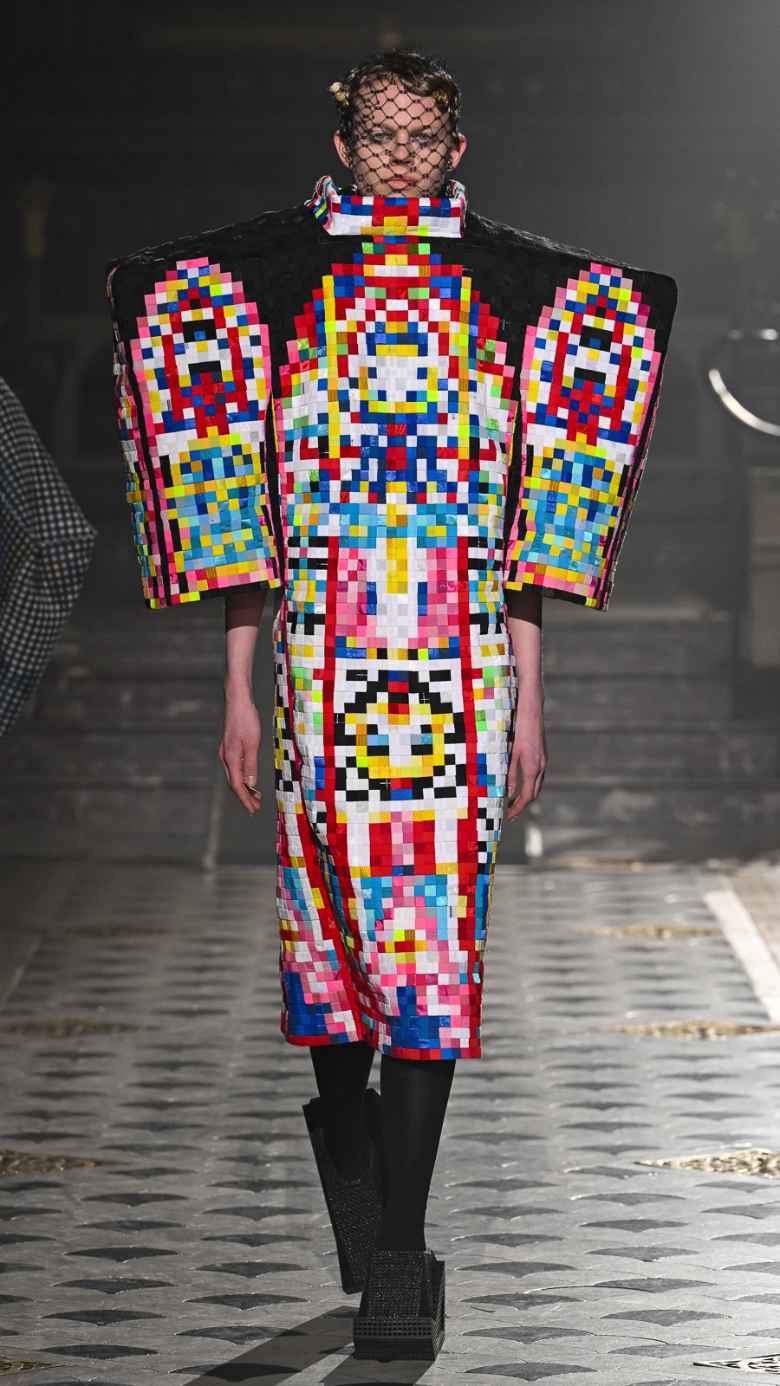 anrealage fw 2025 look 13