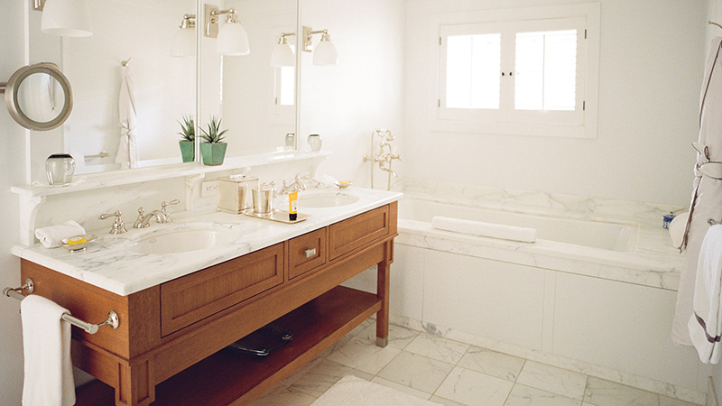 Hotel El Encanto deluxe king bathroom