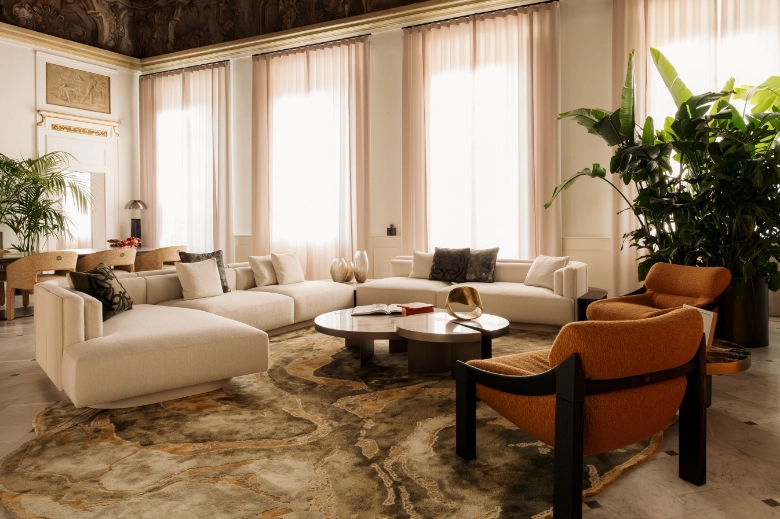 elie saab maison manzoni sofa 1