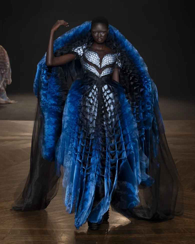 iris van herpen haute couture paris fall winter 2025-2026 look 2