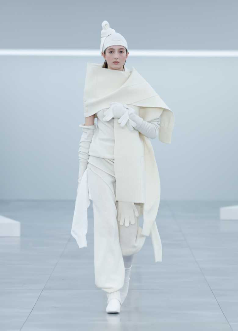 issey miyake fw 25 look 33