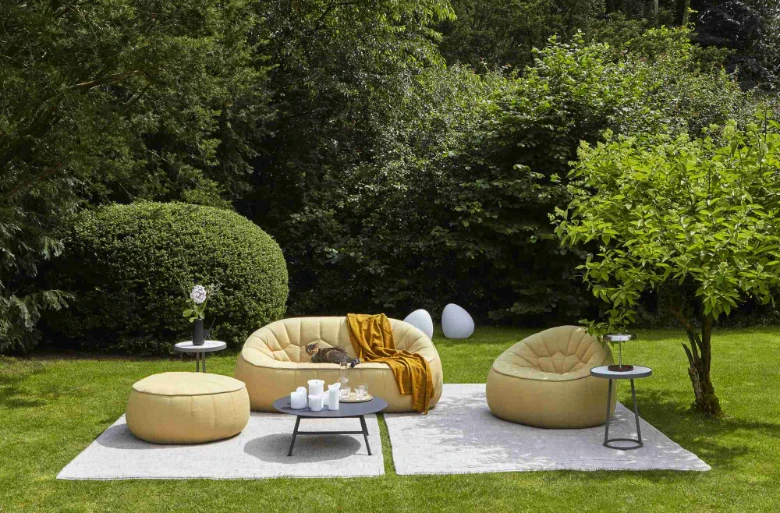 ligne roset ottoman