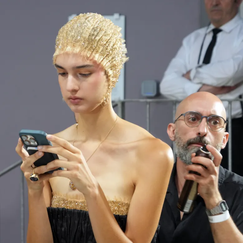 phan huy hc fw 2025 26 backstage 17