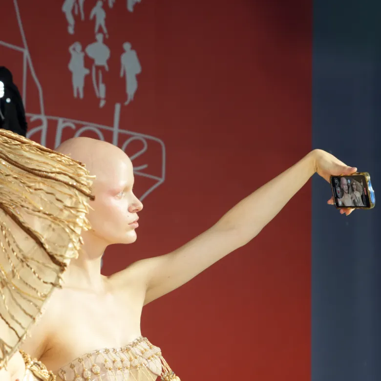 phan huy hc fw 2025 26 backstage 38