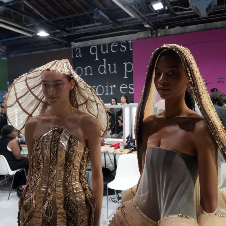 phan huy hc fw 2025 26 backstage 9