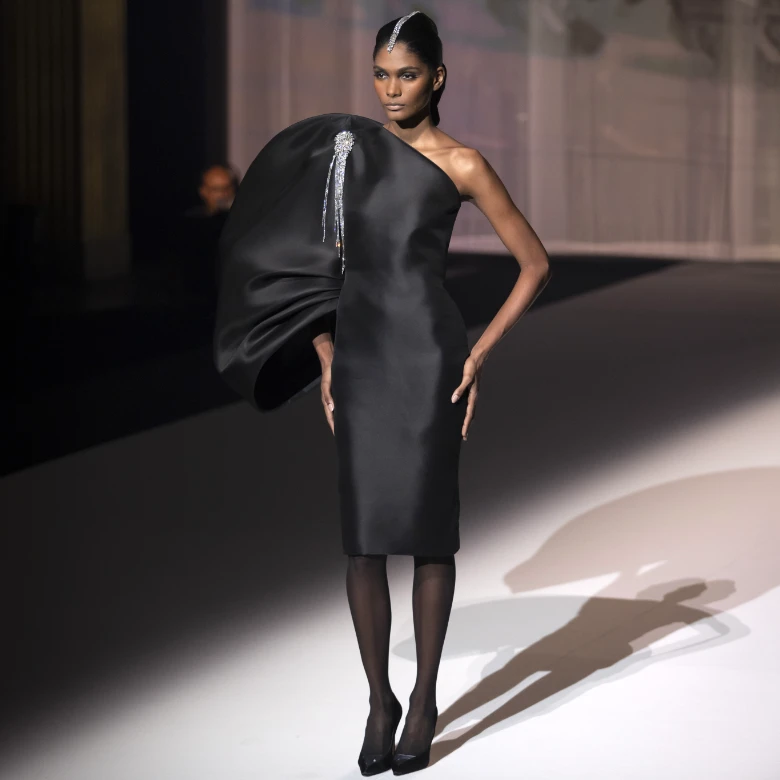 stephane rolland haute coutura paris fall winter 2025-2026 look 4