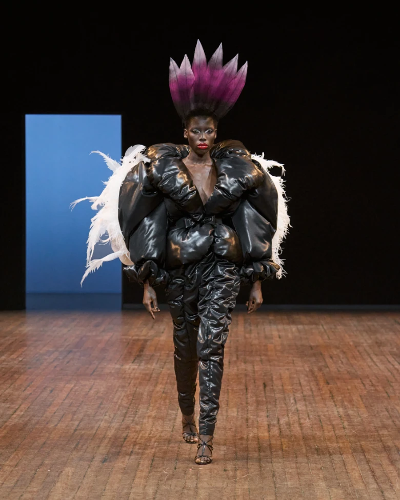 viktor and rolf haute couture paris fall winter 2025-2026 look 17