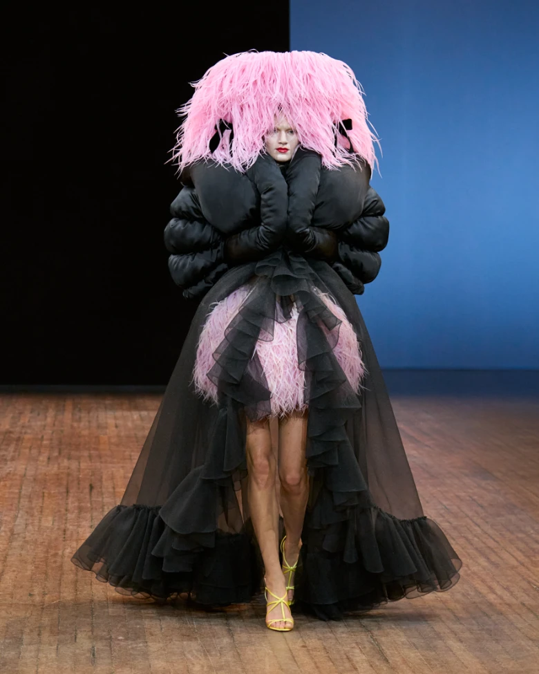 viktor and rolf haute couture paris fall winter 2025-2026 look 27