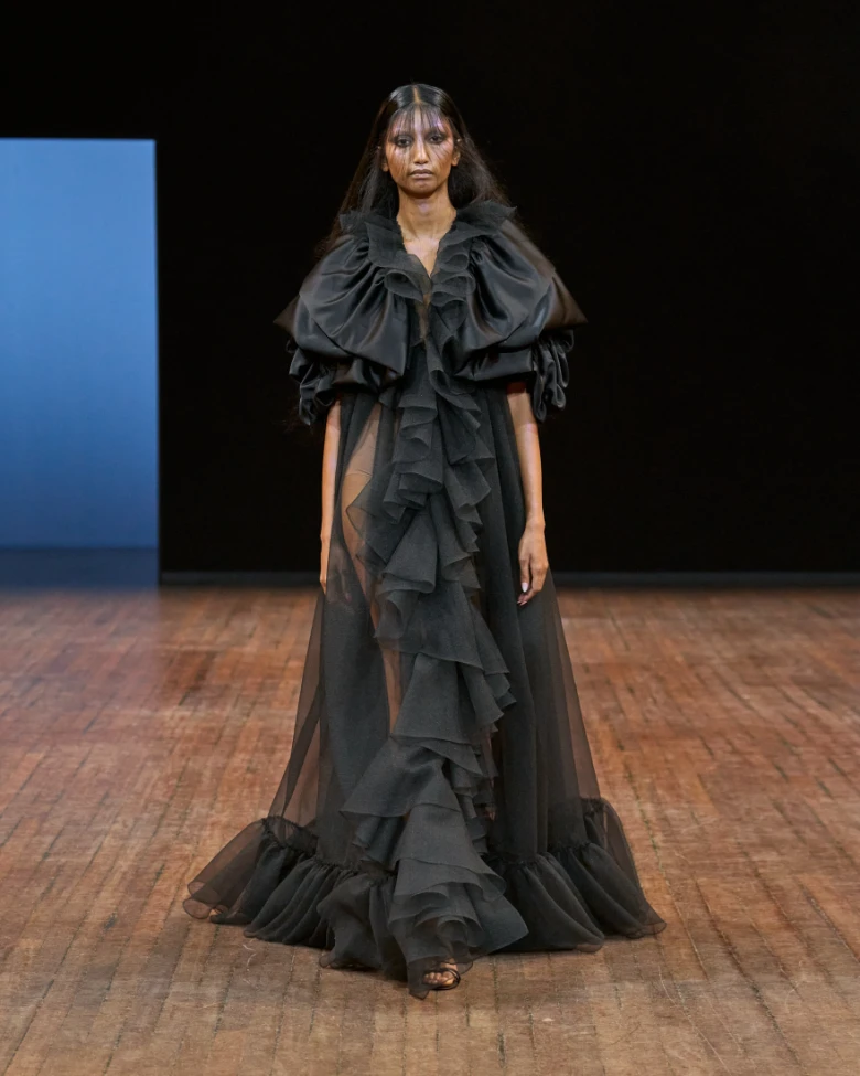 viktor and rolf haute couture paris fall winter 2025-2026 look 28