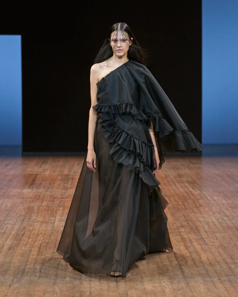 viktor and rolf haute couture paris fall winter 2025-2026 look 30