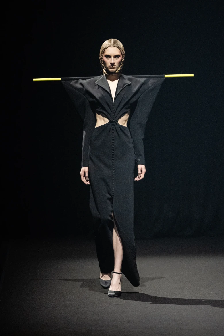 viktor rolf ss 2026 look 11