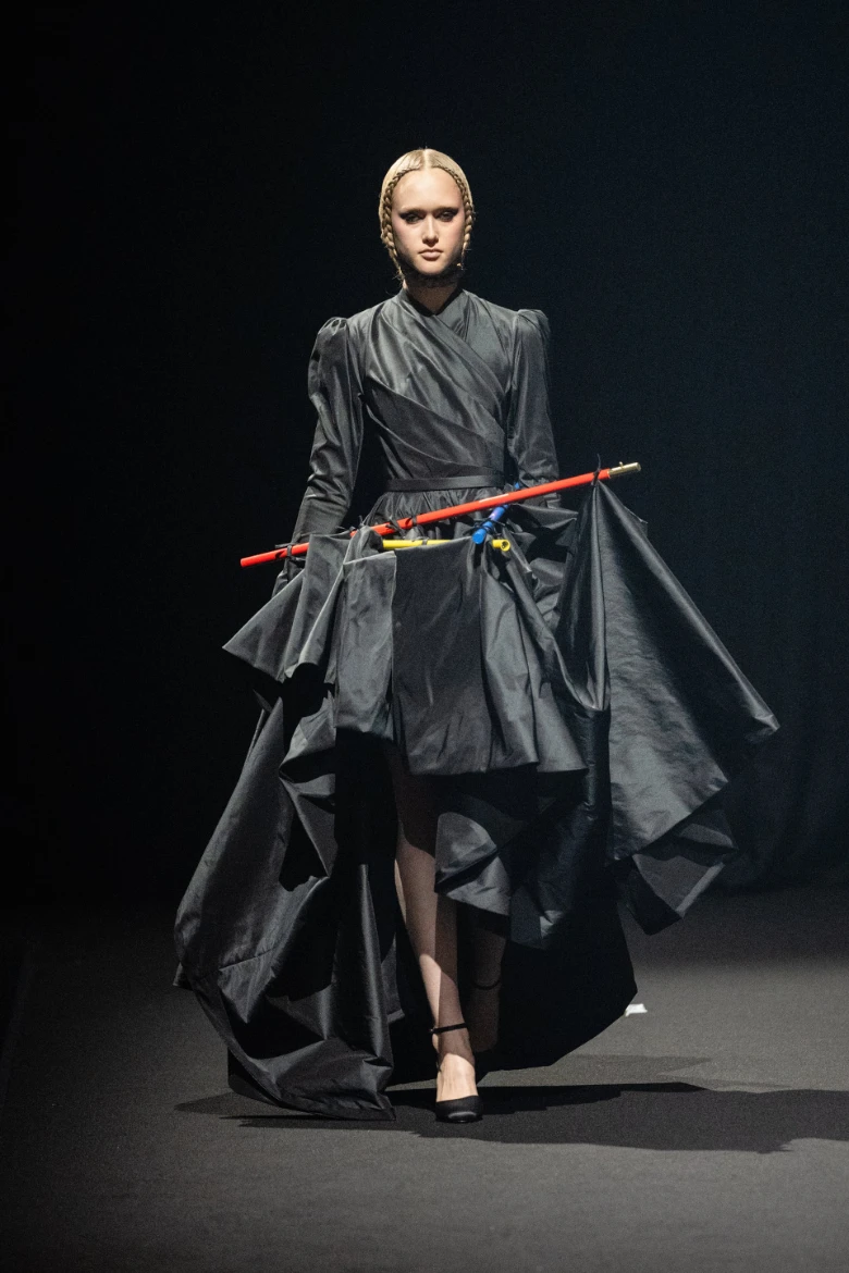 viktor rolf ss 2026 look 16