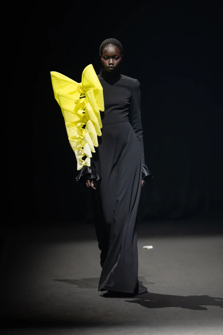 viktor rolf ss 2026 look 17