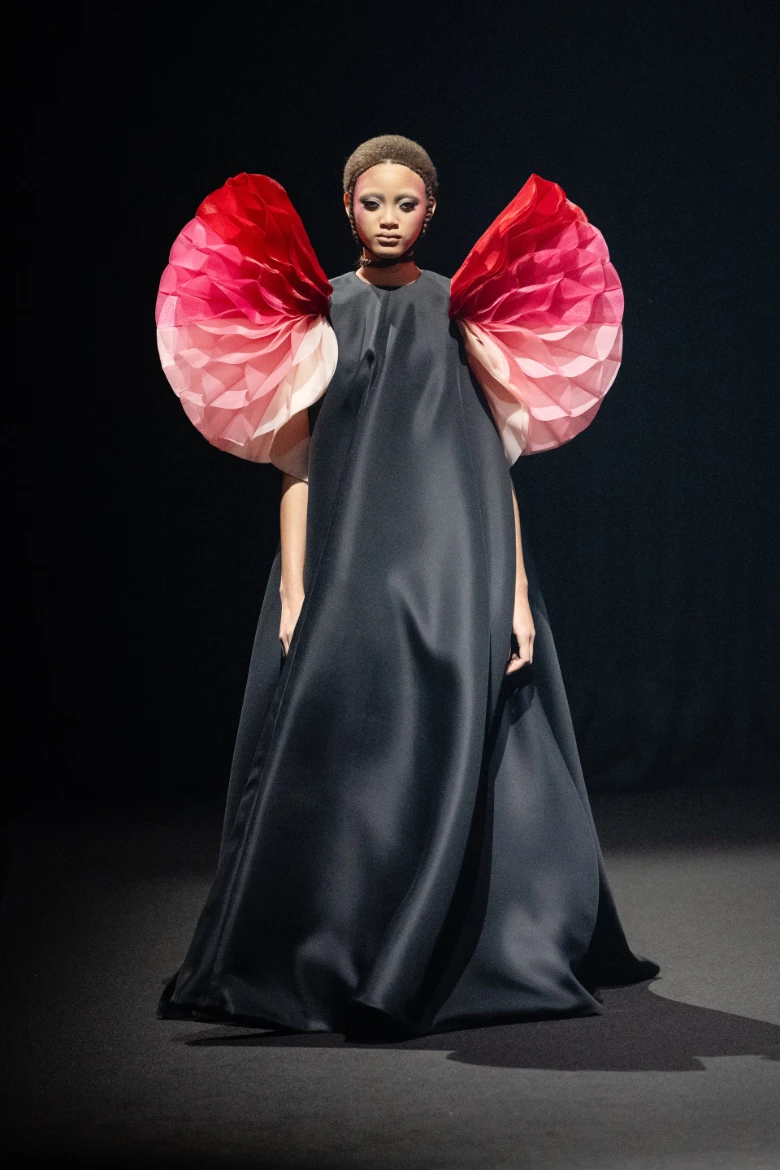 viktor rolf ss 2026 look 3