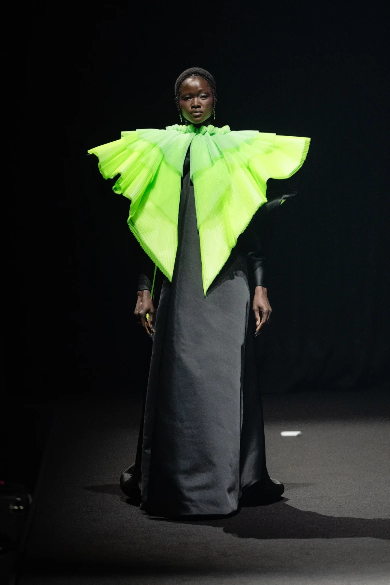 viktor rolf ss 2026 look 9