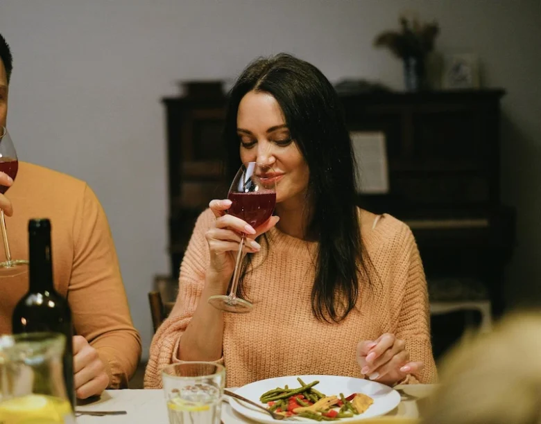fiesta de cata de vinos en casa